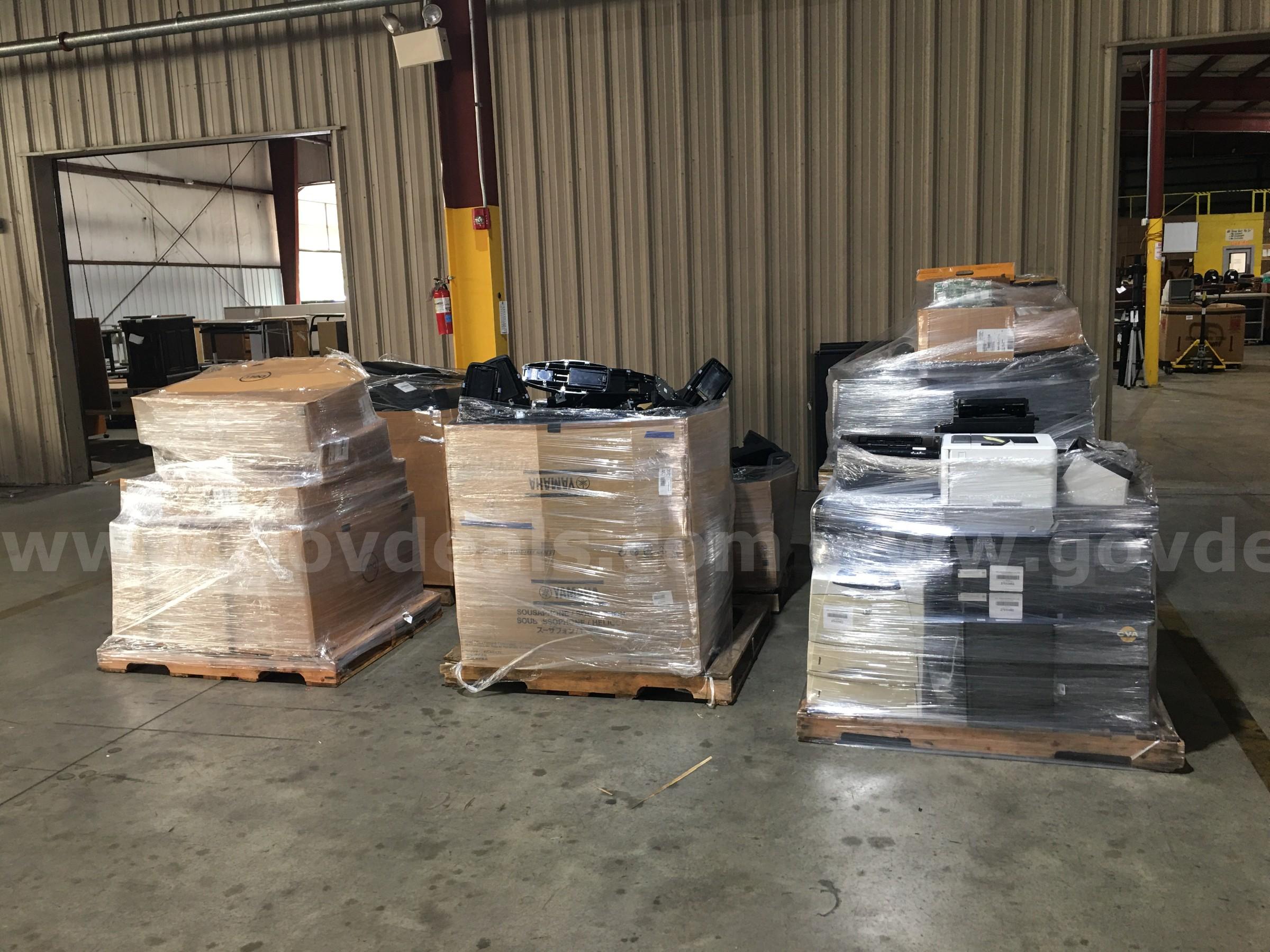LOT OF COMPUTERS  AND OTHER ITEMS  ON 6 PALLETS MULTIPLE MULTIPLE Government Surplus Auction - Photo #2