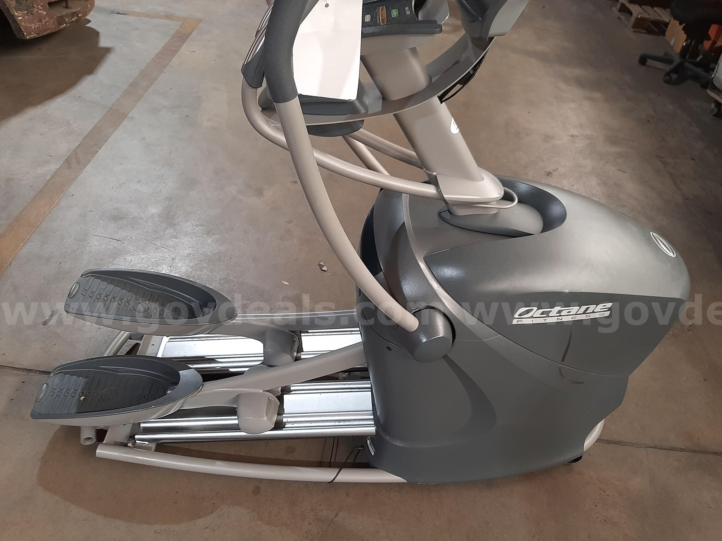 STANDING ELLIPTICAL OCTANE FITNESS  Government Surplus Auction - Primary Photo