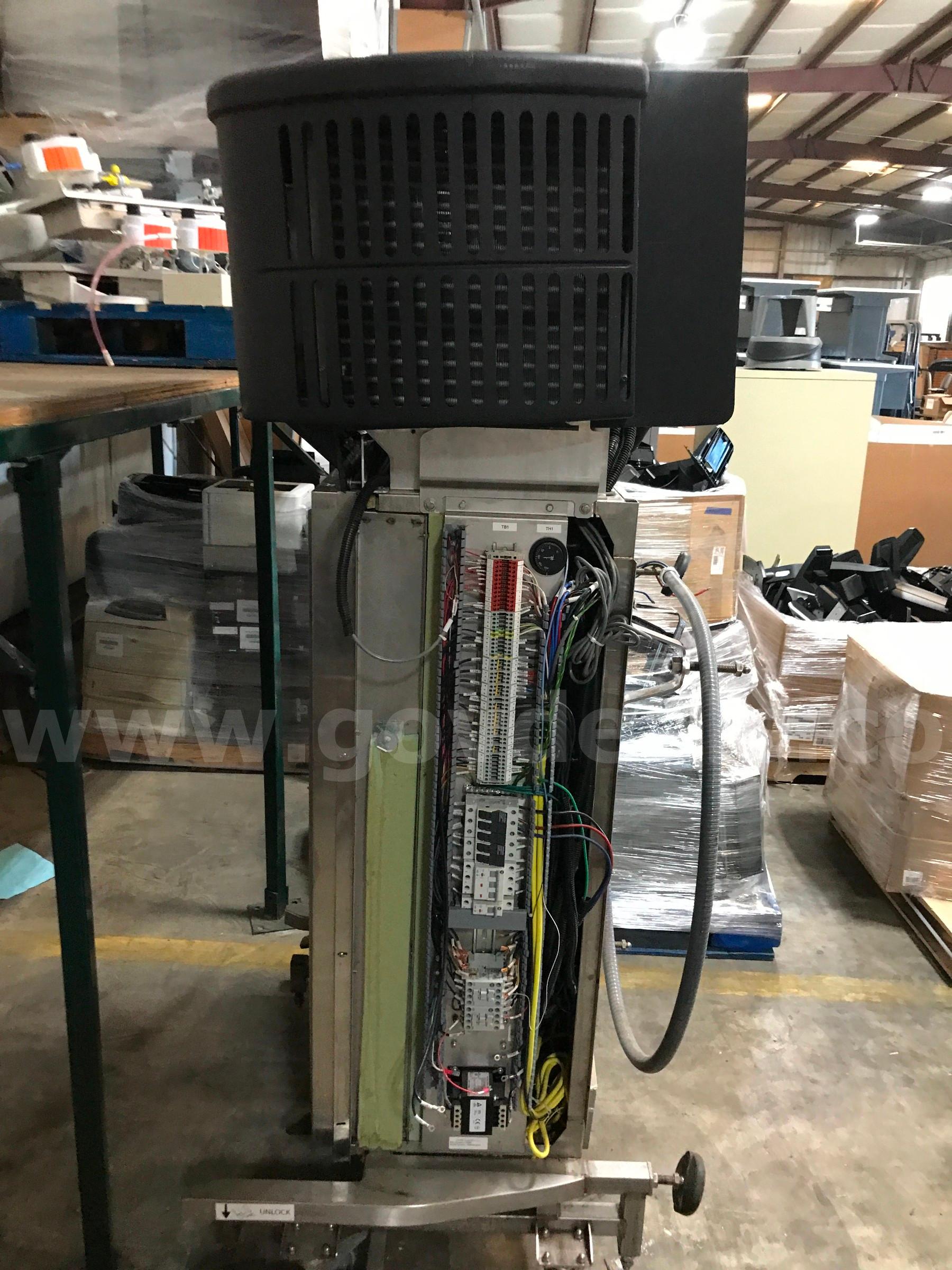CR III DOCKINGSTATION AND CONVECT-RITE III CART. MEAL DELIVERY SYSTEM.   Government Surplus Auction - Photo #4