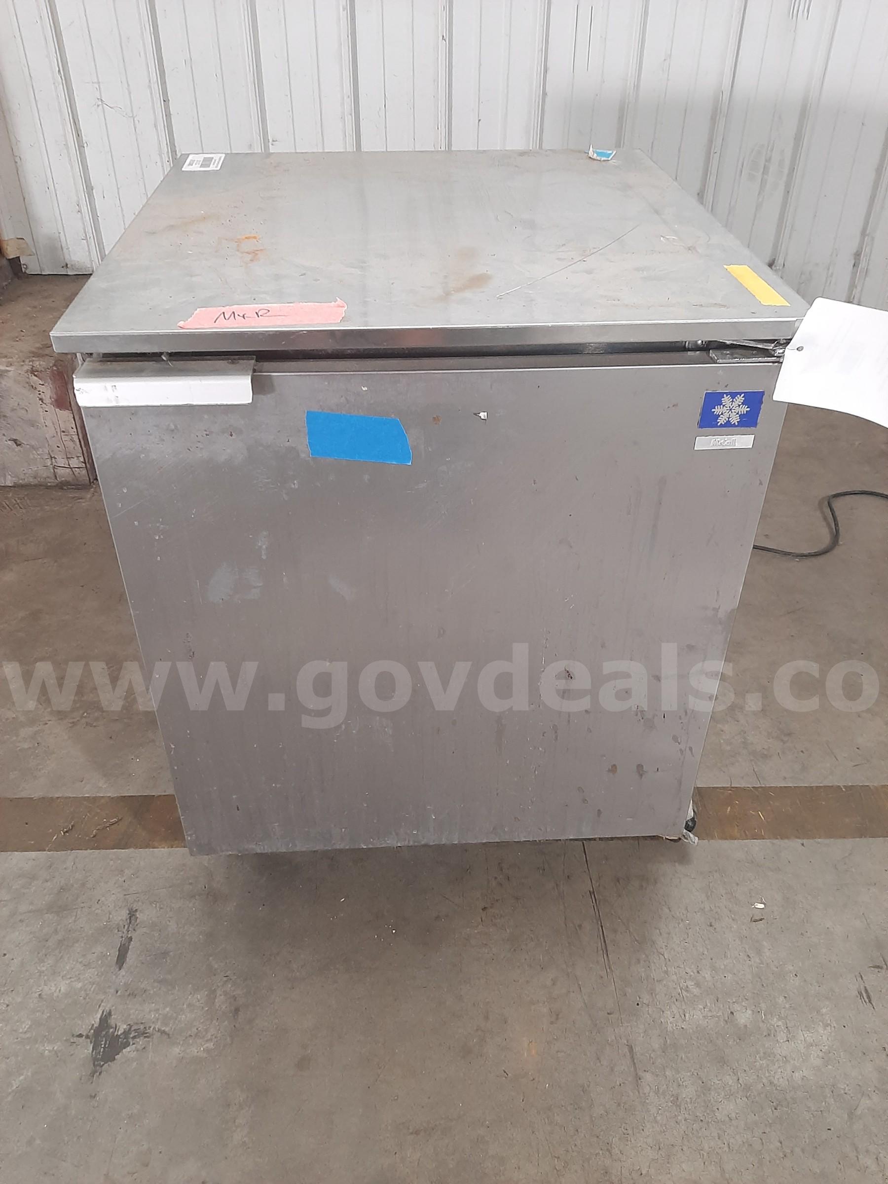 MCCALL COMMERCIAL REFRIGERATOR MCCALL R-6E Government Surplus Auction - Primary Photo