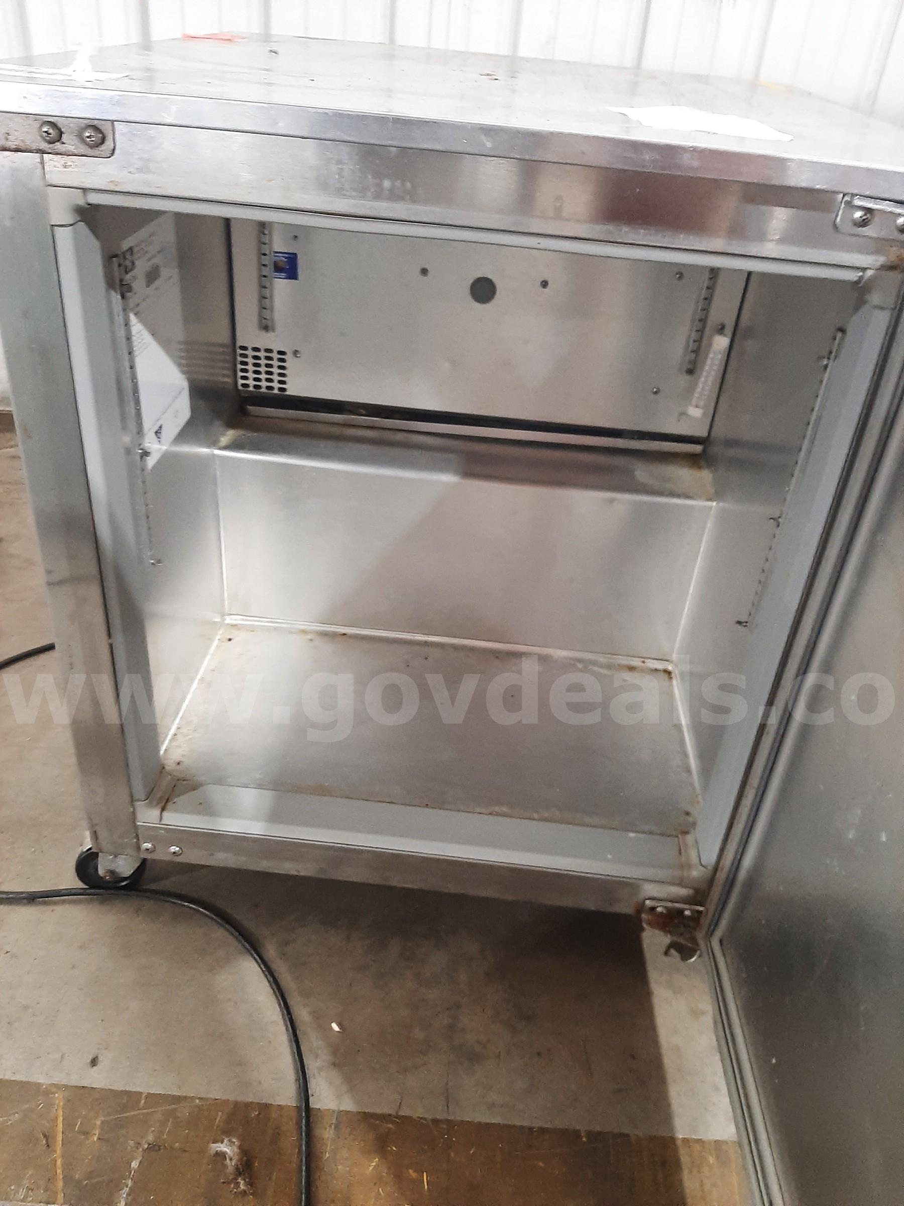MCCALL COMMERCIAL REFRIGERATOR MCCALL F-6E Government Surplus Auction - Photo #3