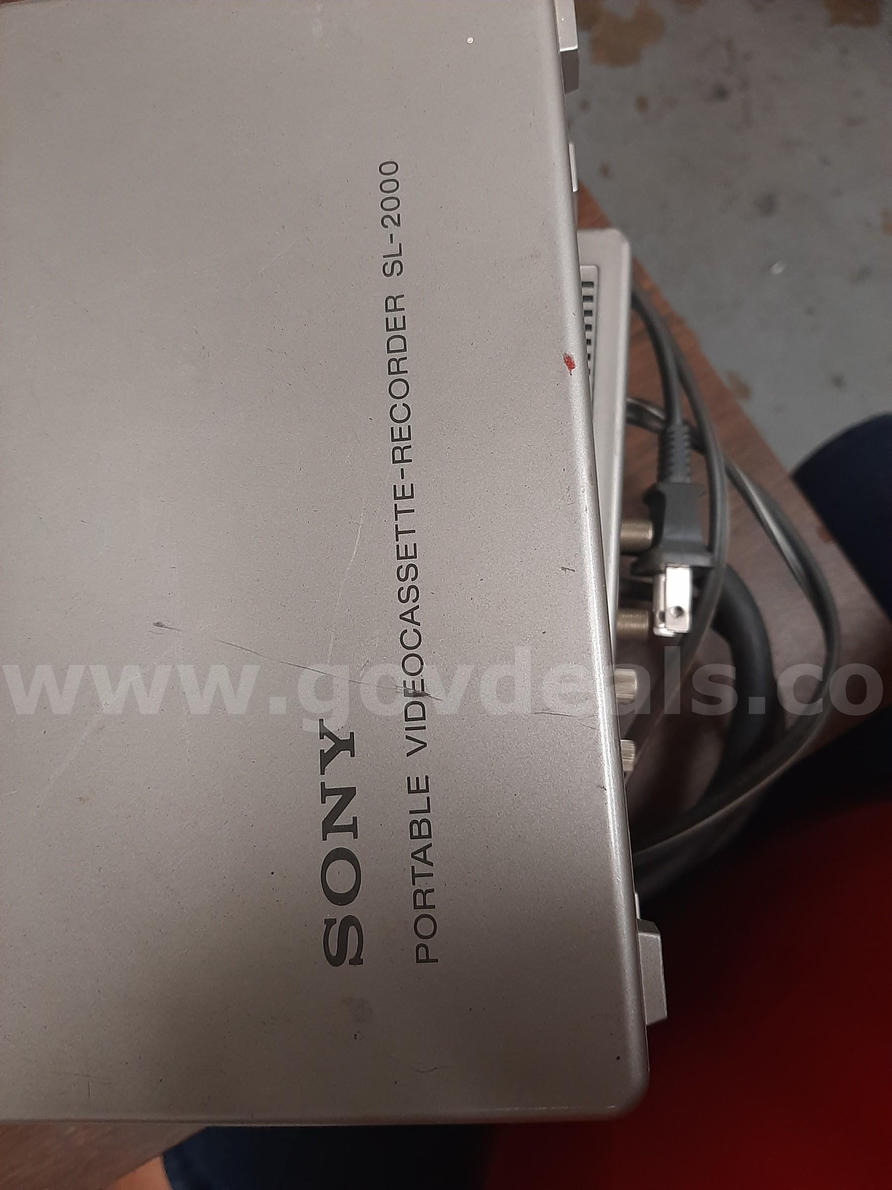 SONY BETAMAX SONY SL-2000 Government Surplus Auction - Photo #3