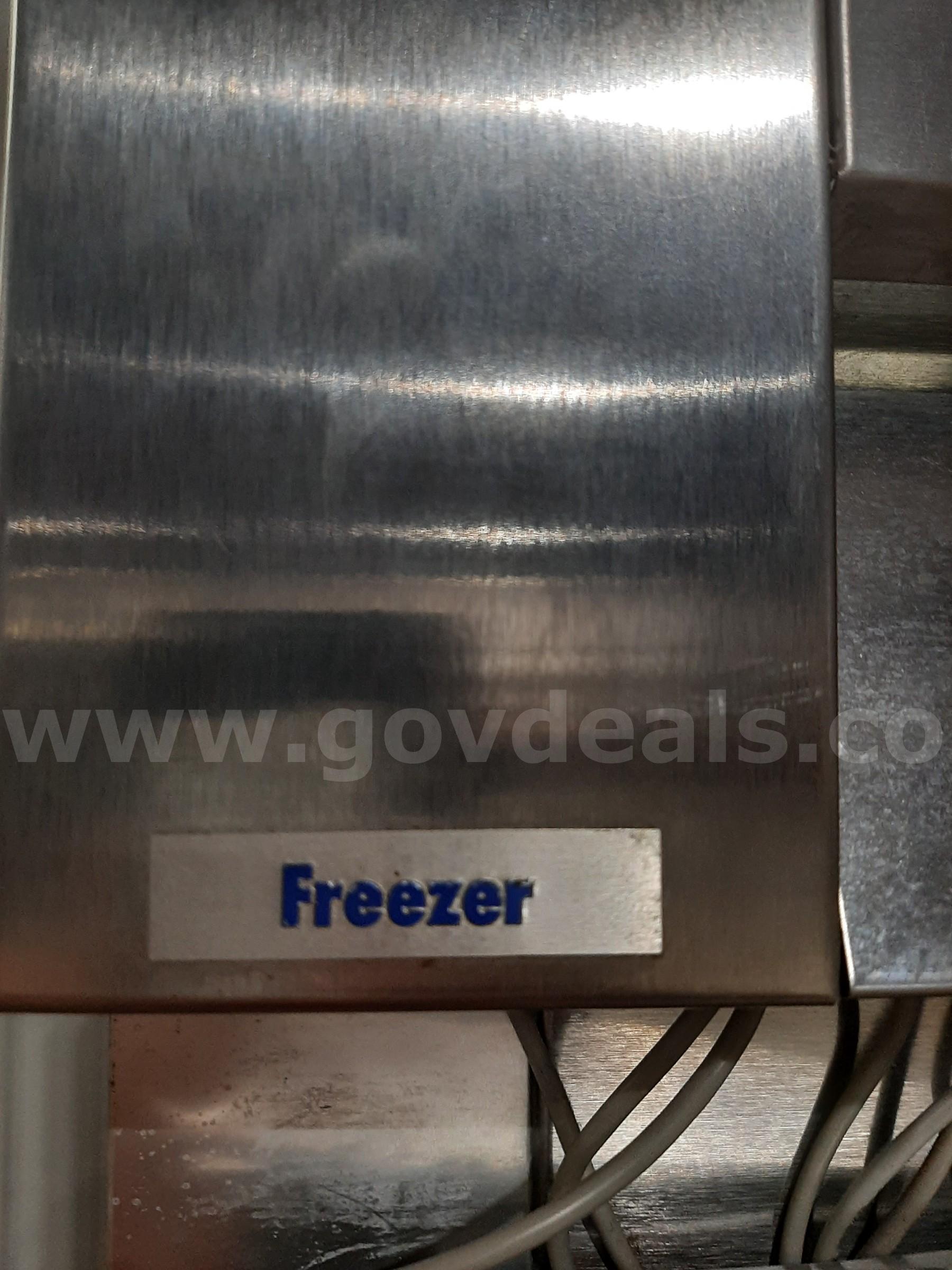 MCCALL COMMERCIAL FREEZER MCCALL 4-4020F01C Government Surplus Auction - Photo #3