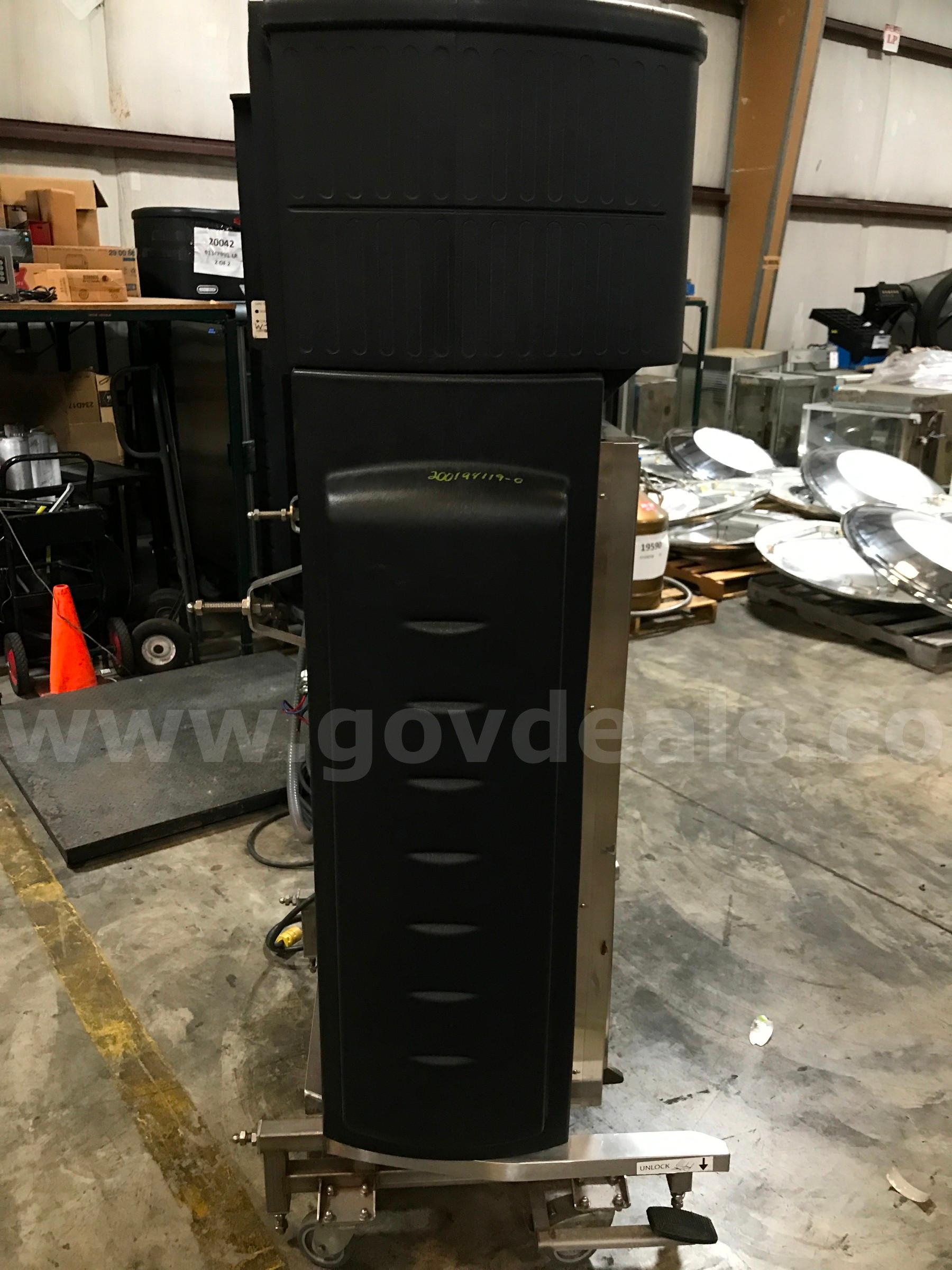 CR III DOCKINGSTATION AND CONVECT-RITE III CART. MEAL DELIVERY SYSTEM.   Government Surplus Auction - Photo #3