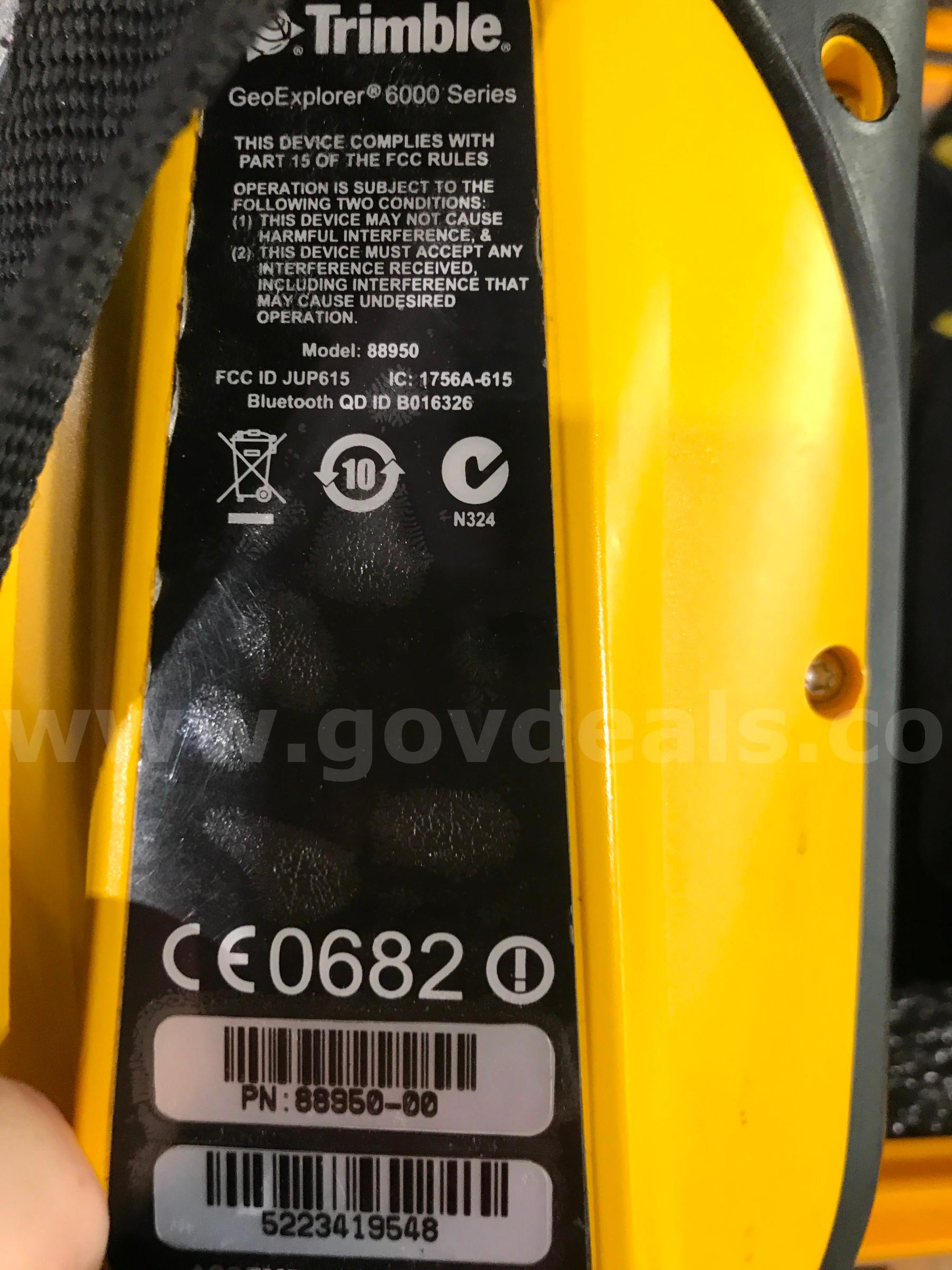 GPS TRIMBLE GEOHX HANDHELD SYSTEM WITH ANT POLE ON ONE PALLET.   Government Surplus Auction - Photo #2