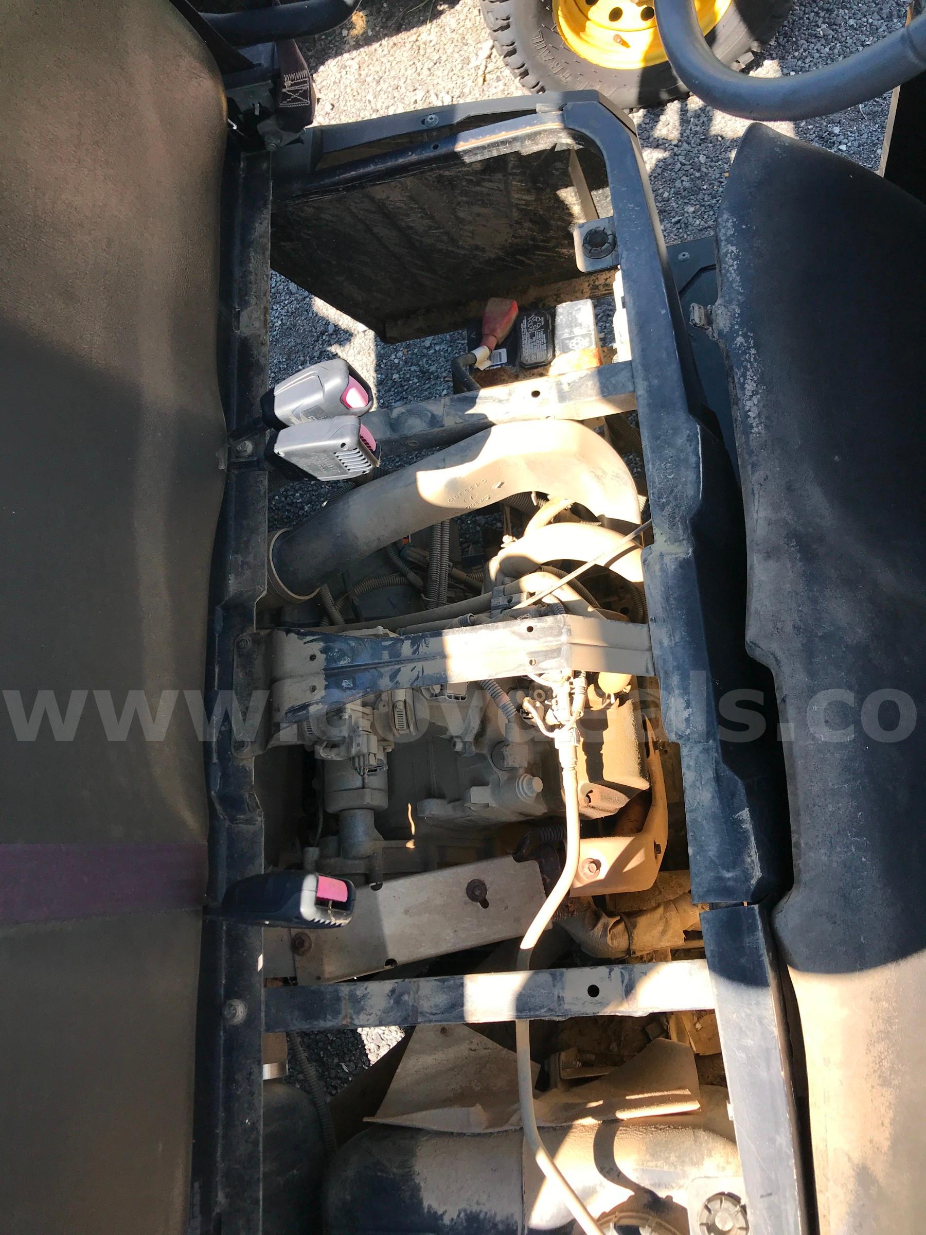 POLARIS RA800 6X6 WITH STEEL TOP AND WINCH. POLARIS RA800 Government Surplus Auction - Photo #6
