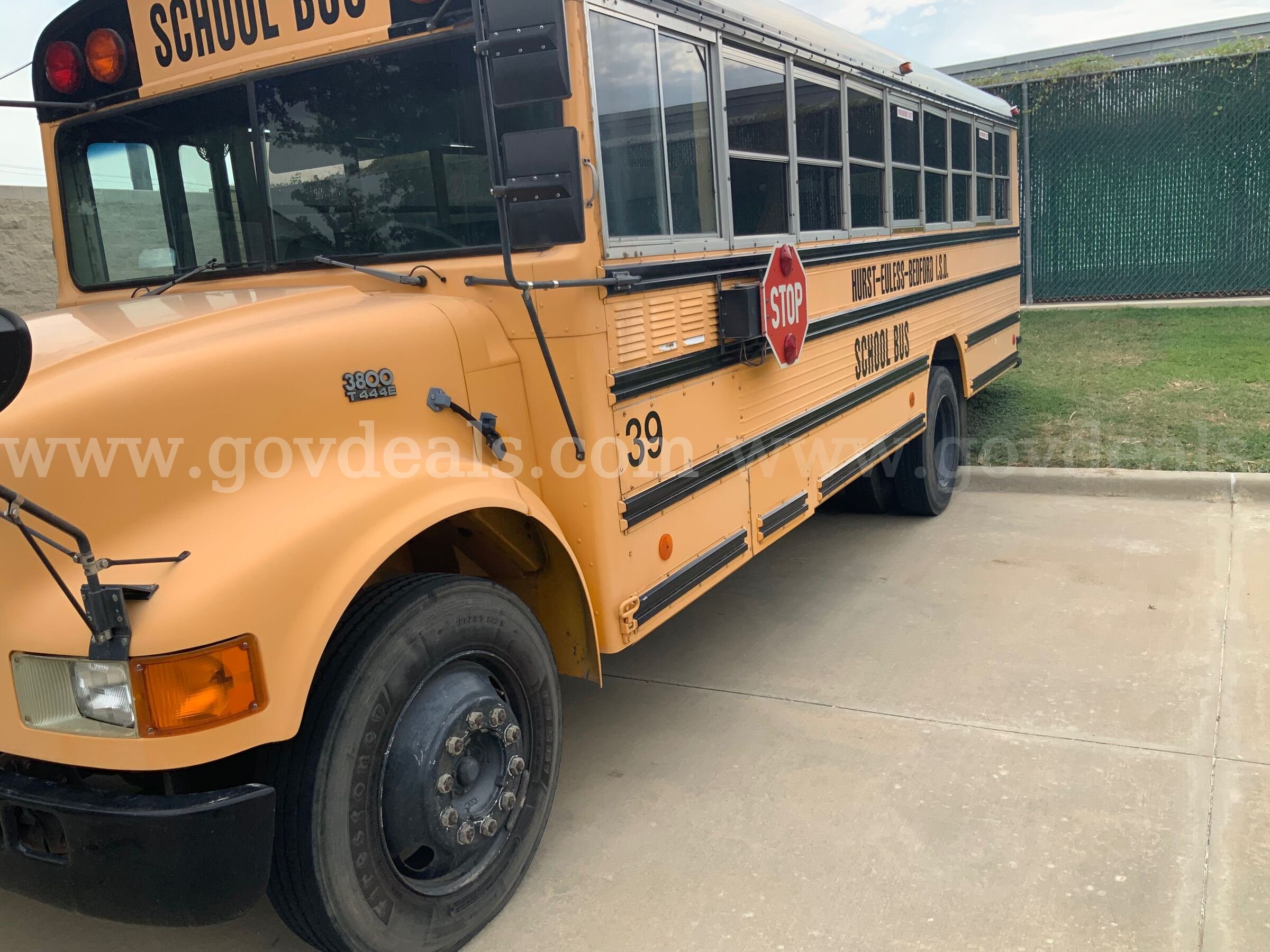 1995 International 3800 International 3800 Government Surplus Auction - Photo #2