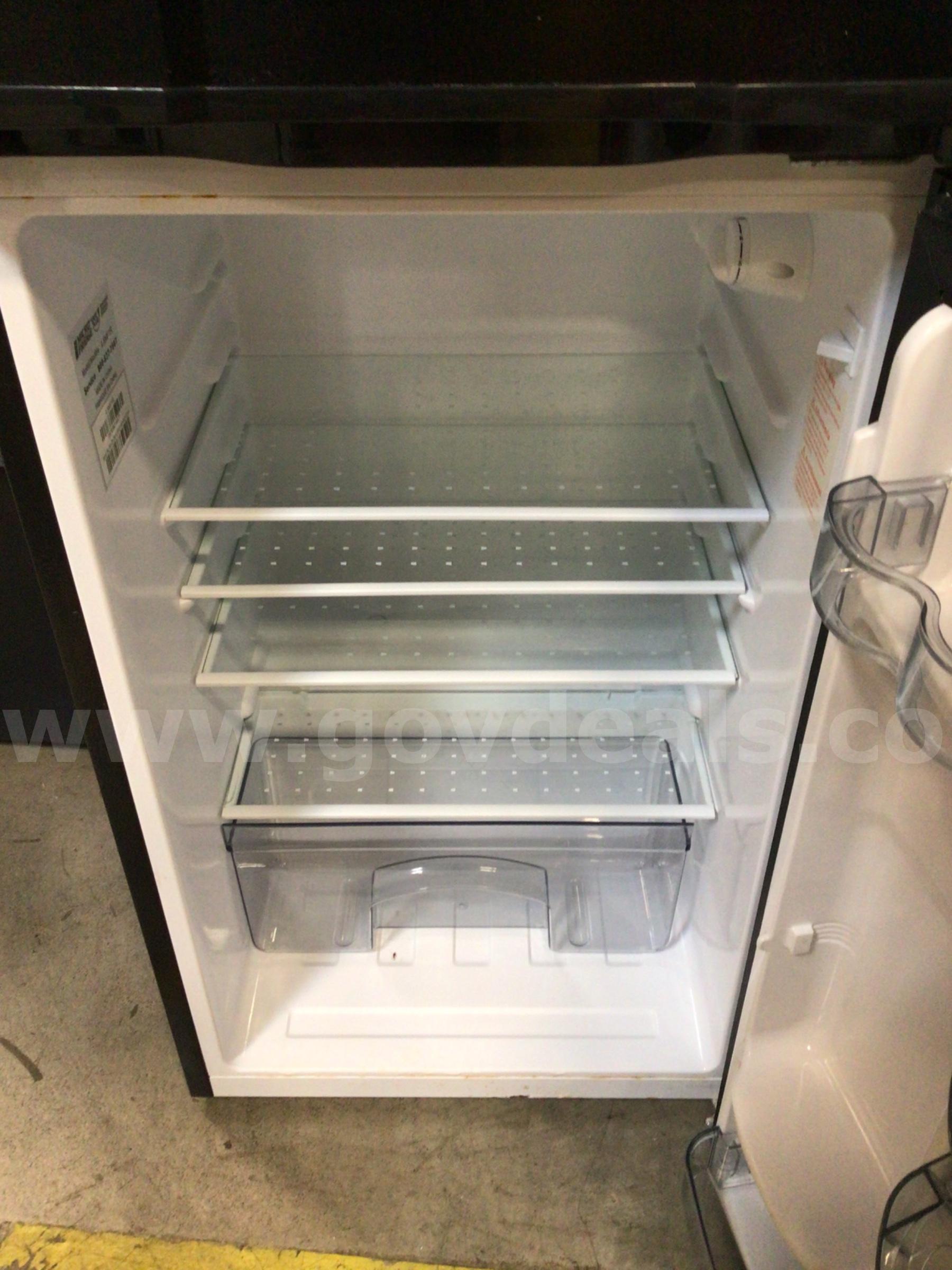 MicroFridge® Refrigerator/Microwave Combo Unit – Buyer Choice   Government Surplus Auction - Photo #5