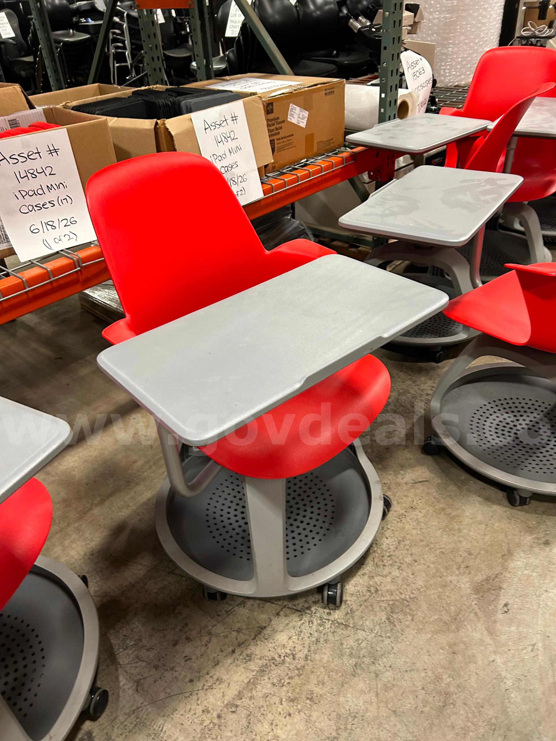 Lot of Ten (10) Swivel Student Desks on Wheels   Government Surplus Auction - Photo #2