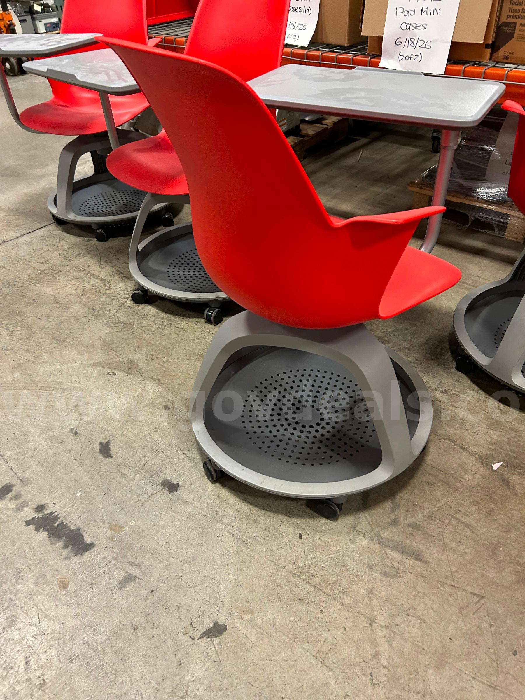 Lot of Ten (10) Swivel Student Desks on Wheels   Government Surplus Auction - Photo #3