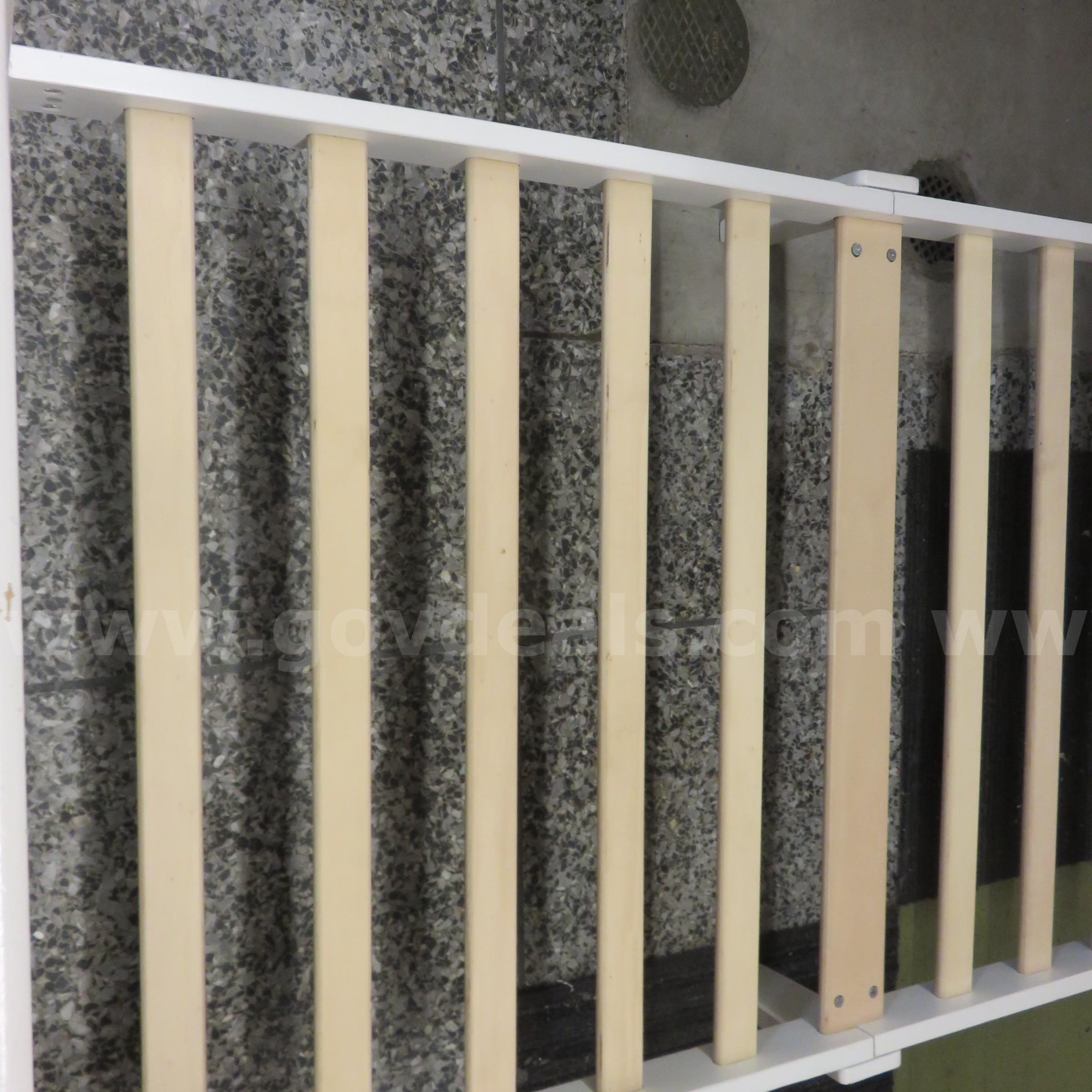 Toddler Bed Frame   Government Surplus Auction - Photo #2