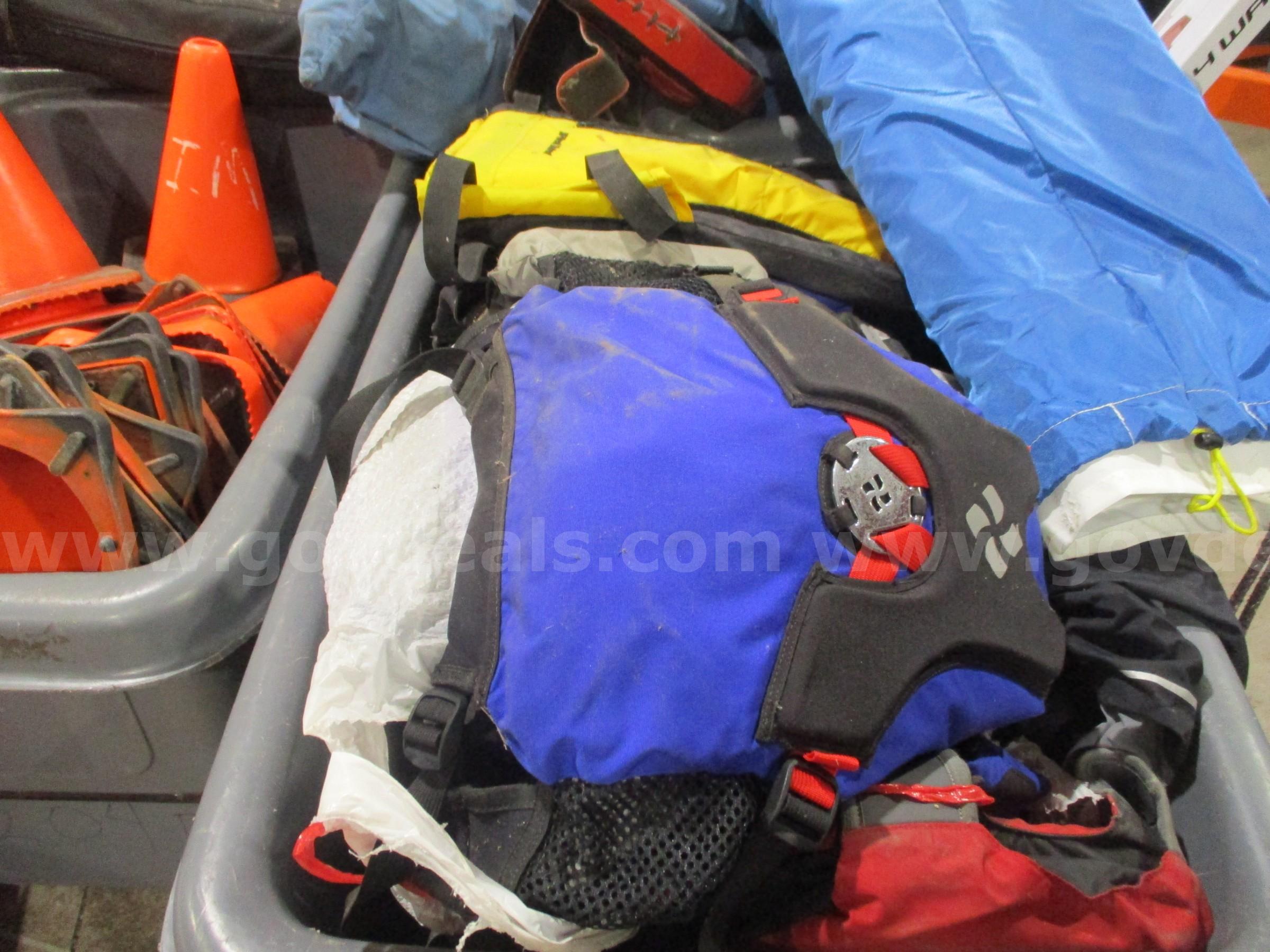 Surplus Recreation Equipment Lot - 2 Kayaks, PFDs, Traffic Cones & Miscellaneous Gear   Government Surplus Auction - Photo #5