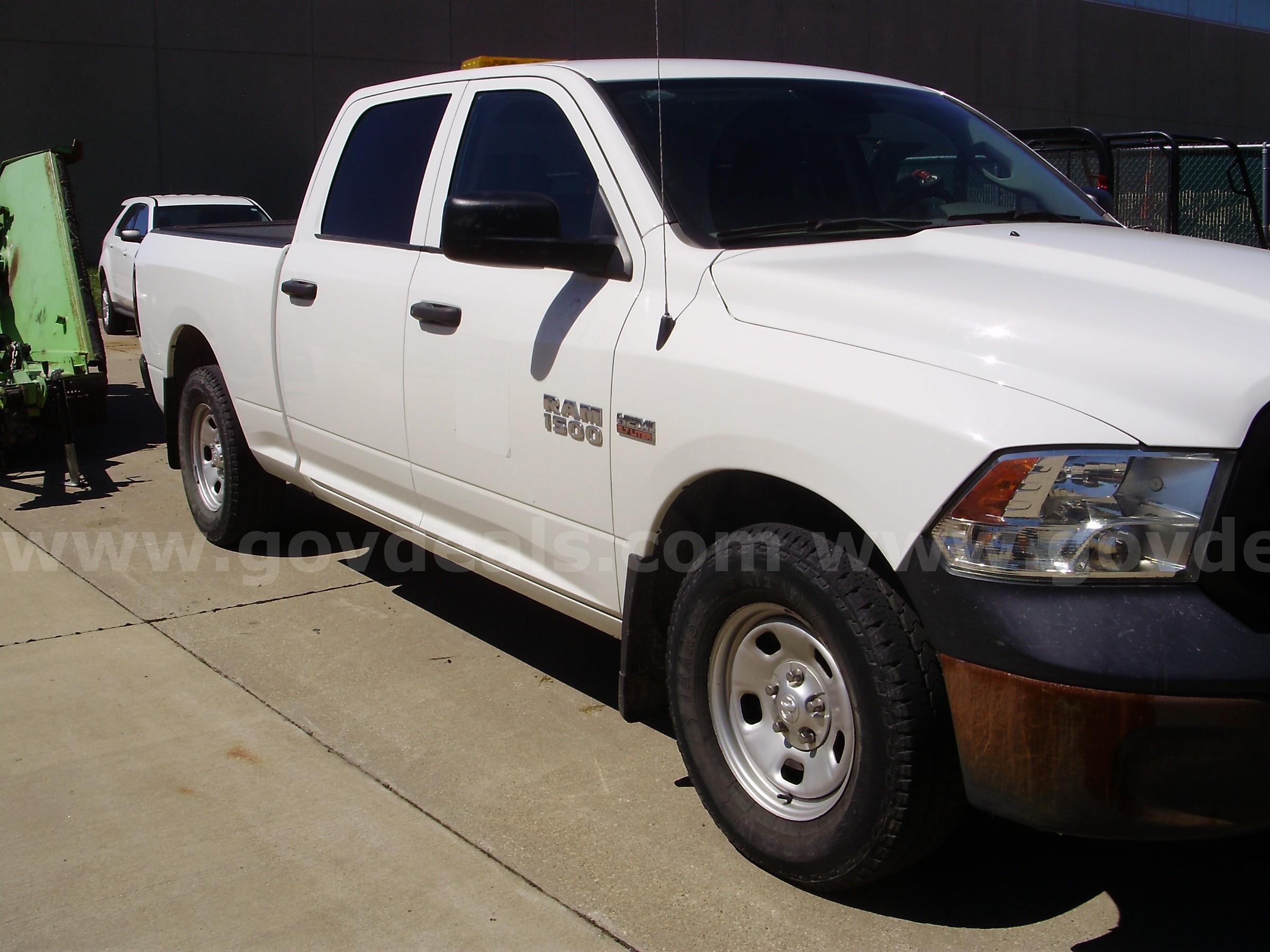 2018 RAM 1500 Crew Cab RAM RAM 1500 Government Surplus Auction - Photo #2