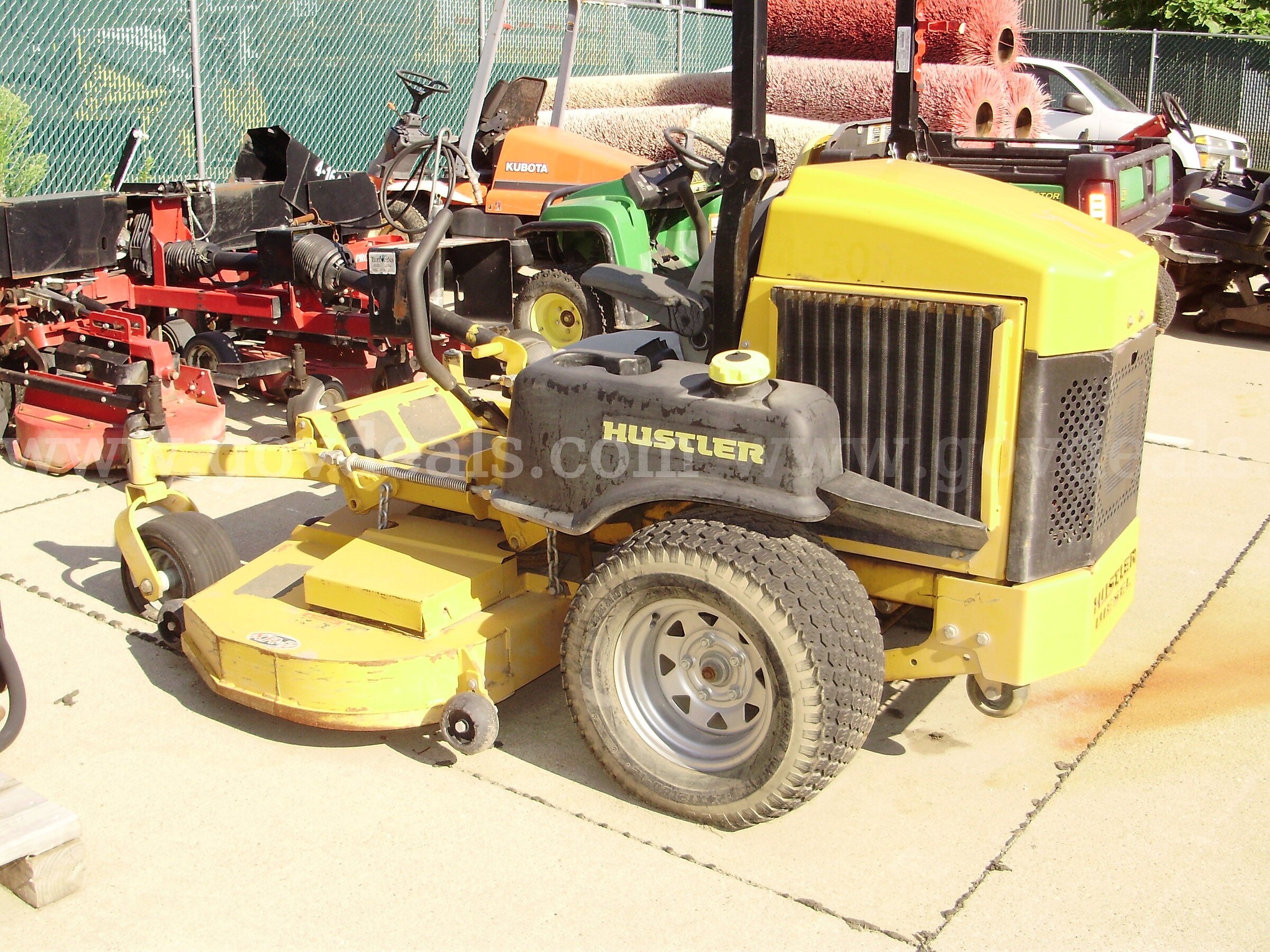 2009 Hustler Diesel Z 25HP/72" Mower Hustler 25/72 Diesel Government Surplus Auction - Photo #2