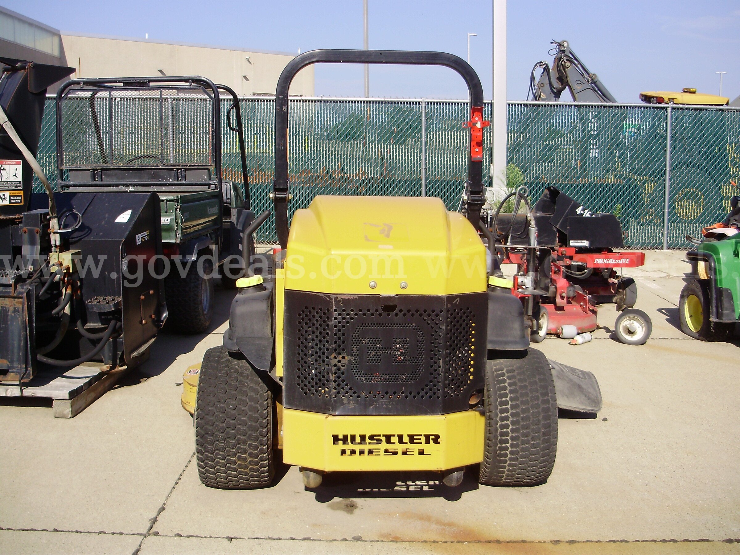2009 Hustler Diesel Z 25HP/72" Mower Hustler 25/72 Diesel Government Surplus Auction - Photo #4
