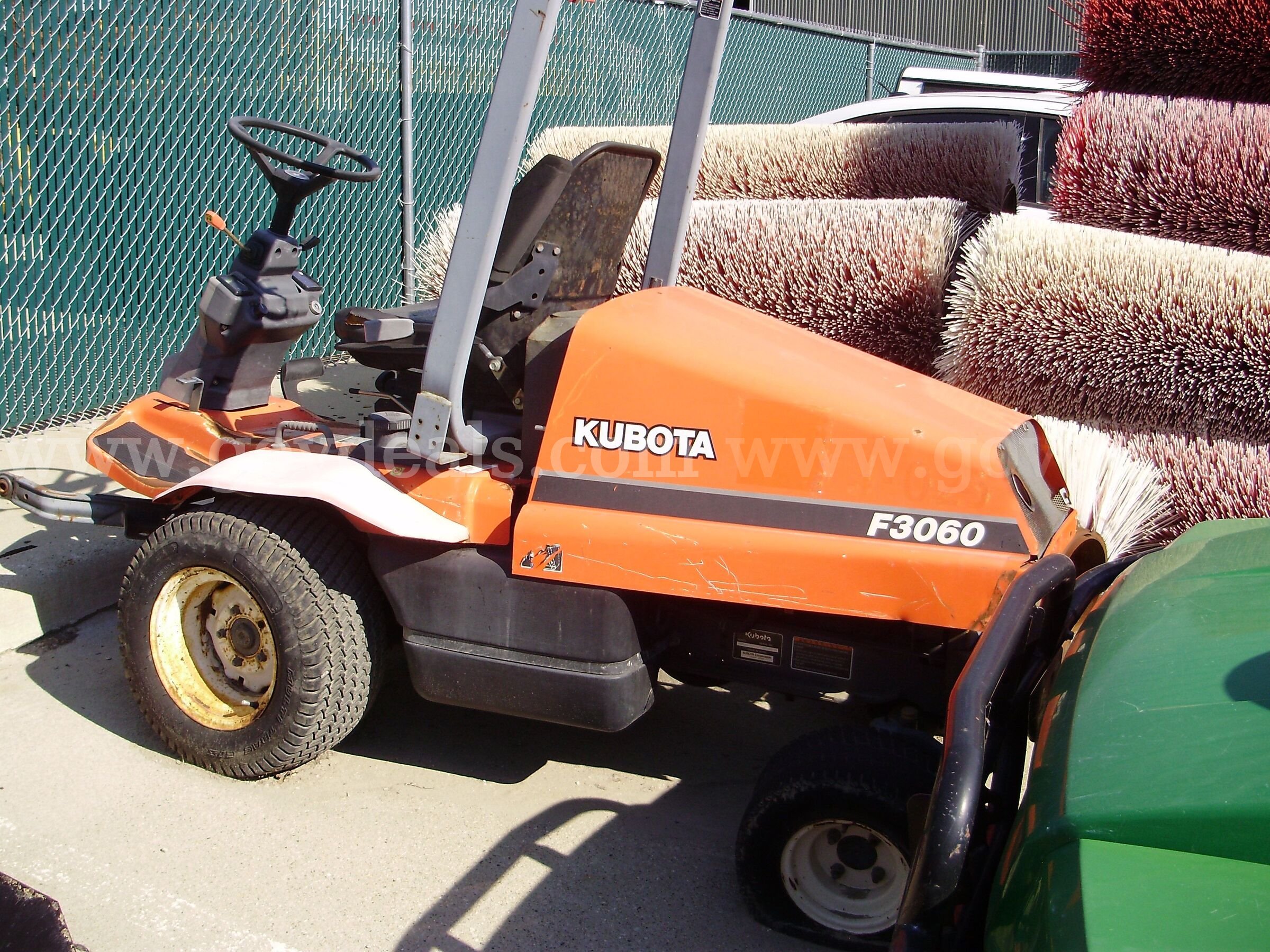 2003 Kubota F3060R Kubota F3060R Government Surplus Auction - Photo #2