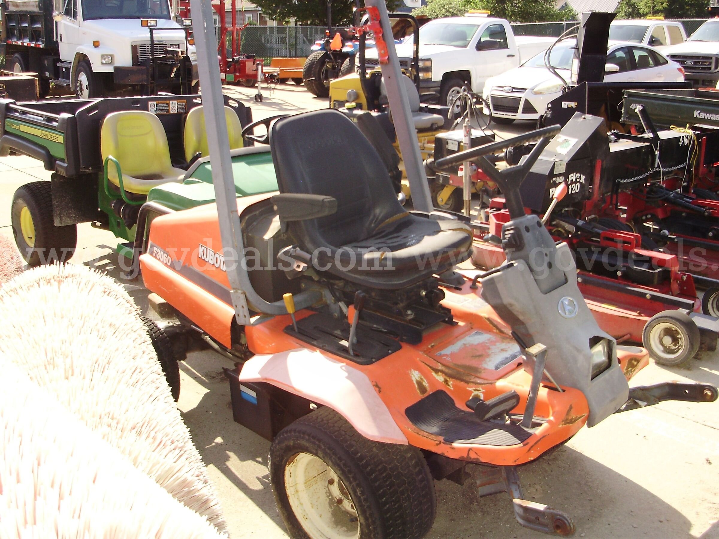2003 Kubota F3060R Kubota F3060R Government Surplus Auction - Photo #3