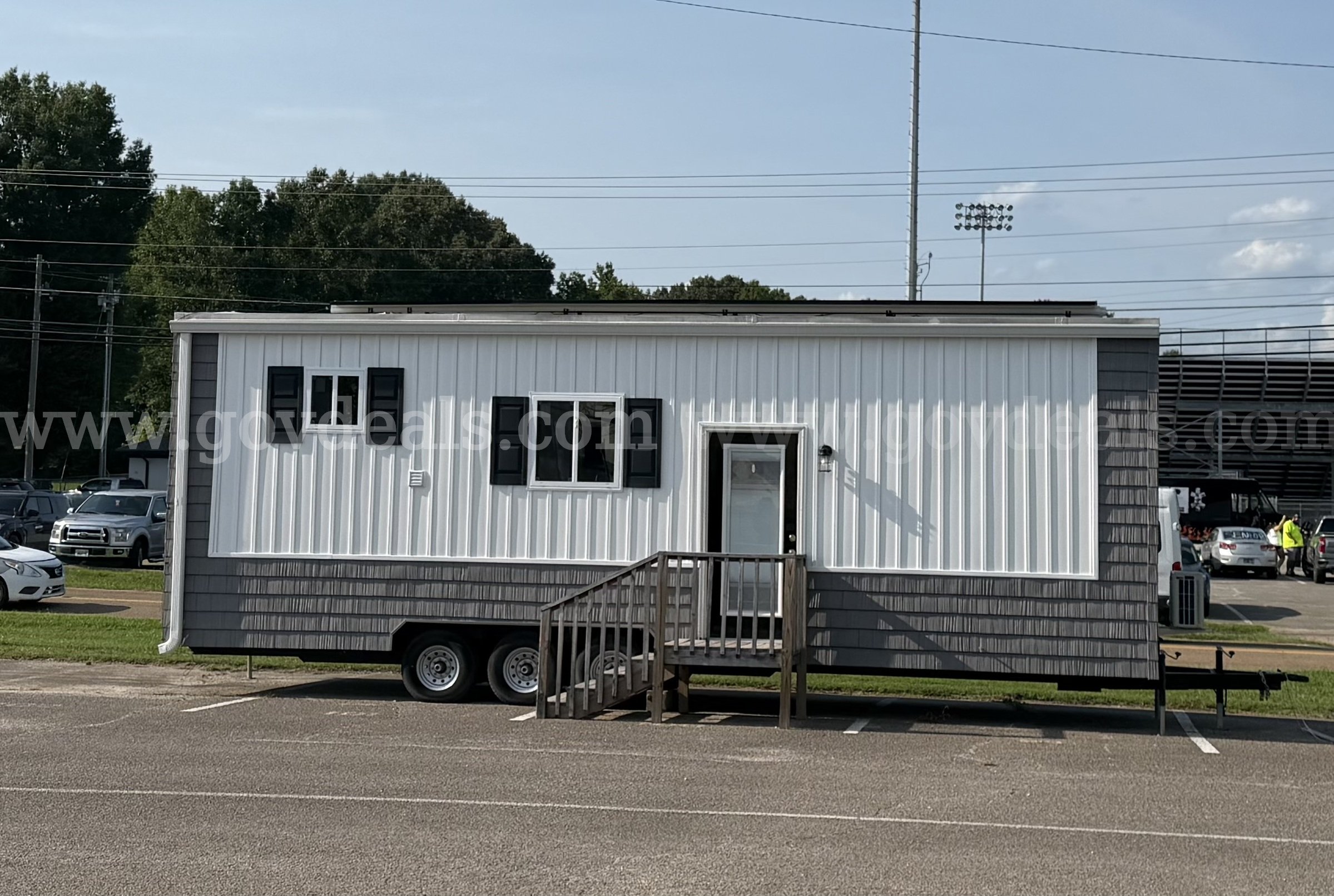 Solar Powered Tiny Home - 32' Triple-Axle Trailer ***RESERVE LOWERED****   Government Surplus Auction - Photo #2