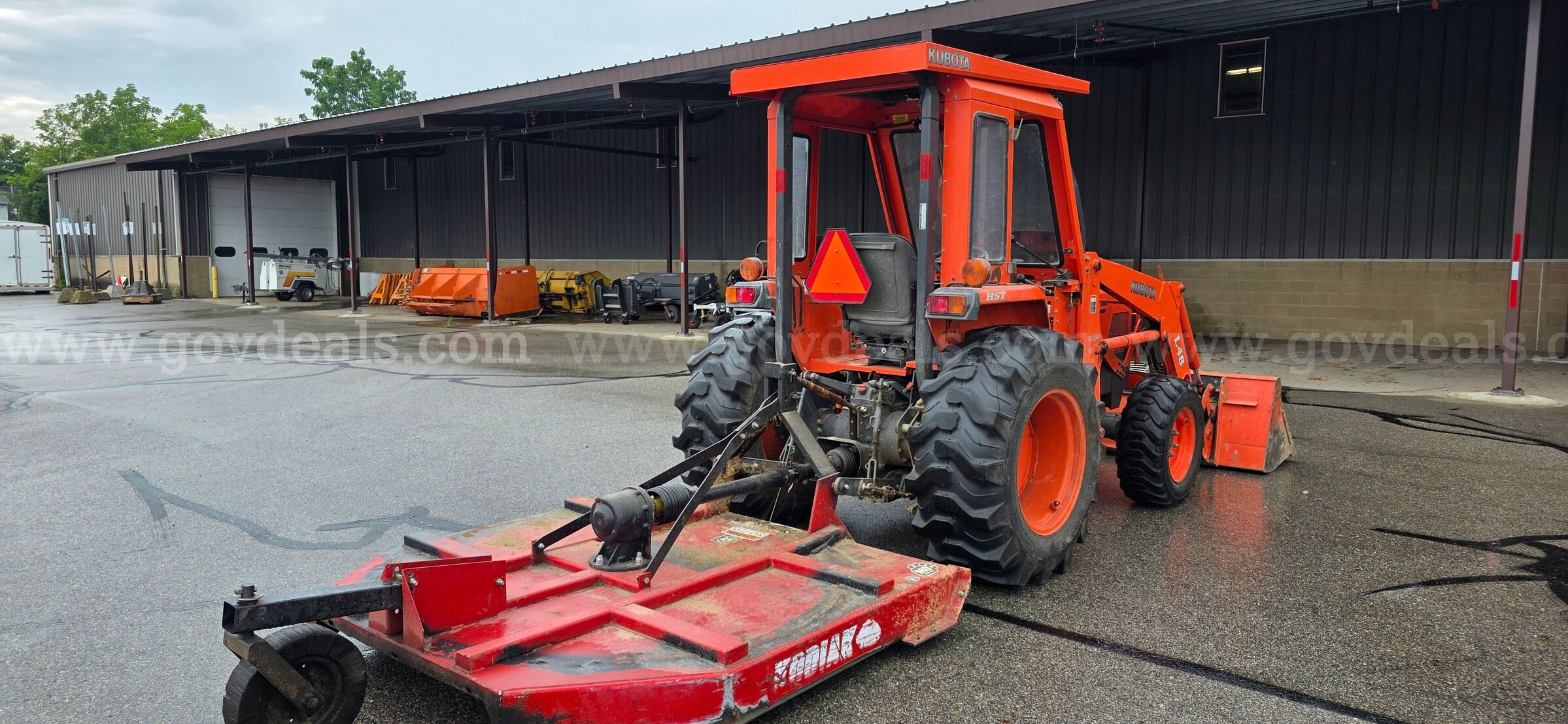 Kubota L48 Loader with Kodiak Mower Kubota L48 Government Surplus Auction - Photo #2