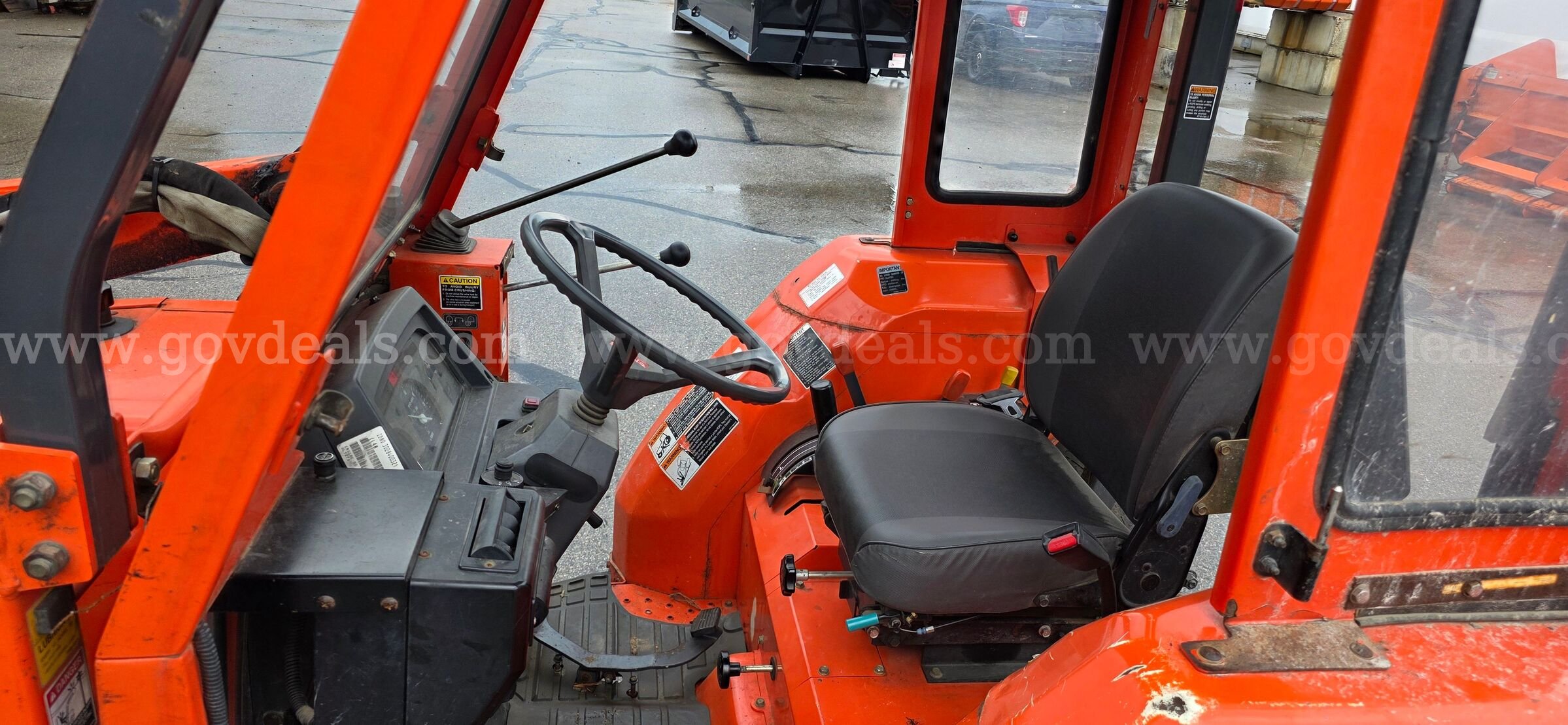 Kubota L48 Loader with Kodiak Mower Kubota L48 Government Surplus Auction - Photo #5