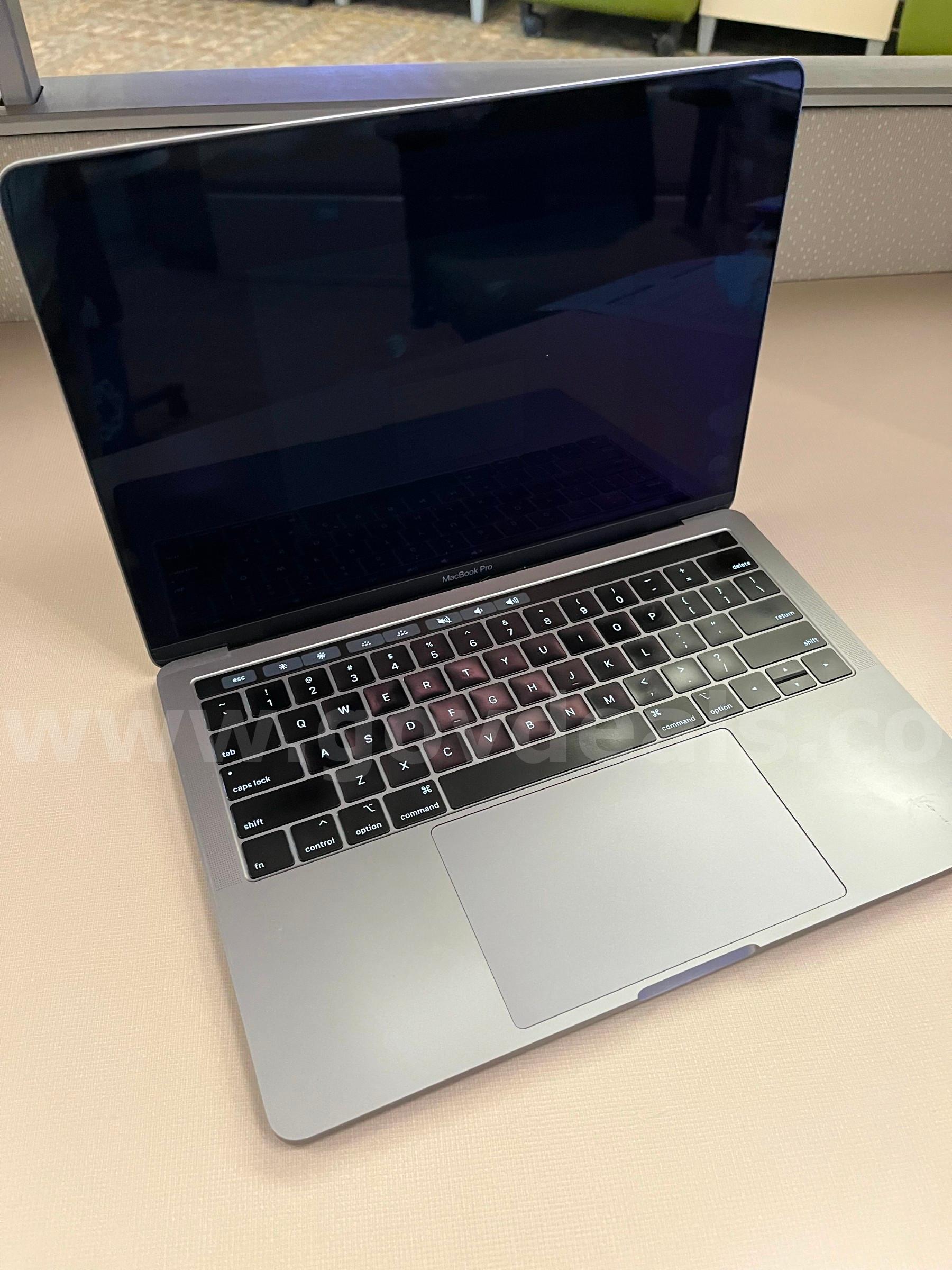 MacBook Pro 13", M1, 2020 512GB 16 GB, 4 thunderbolt three ports. Battery issues; loud fan; runs hot  MacBook Pro Government Surplus Auction - Photo #2