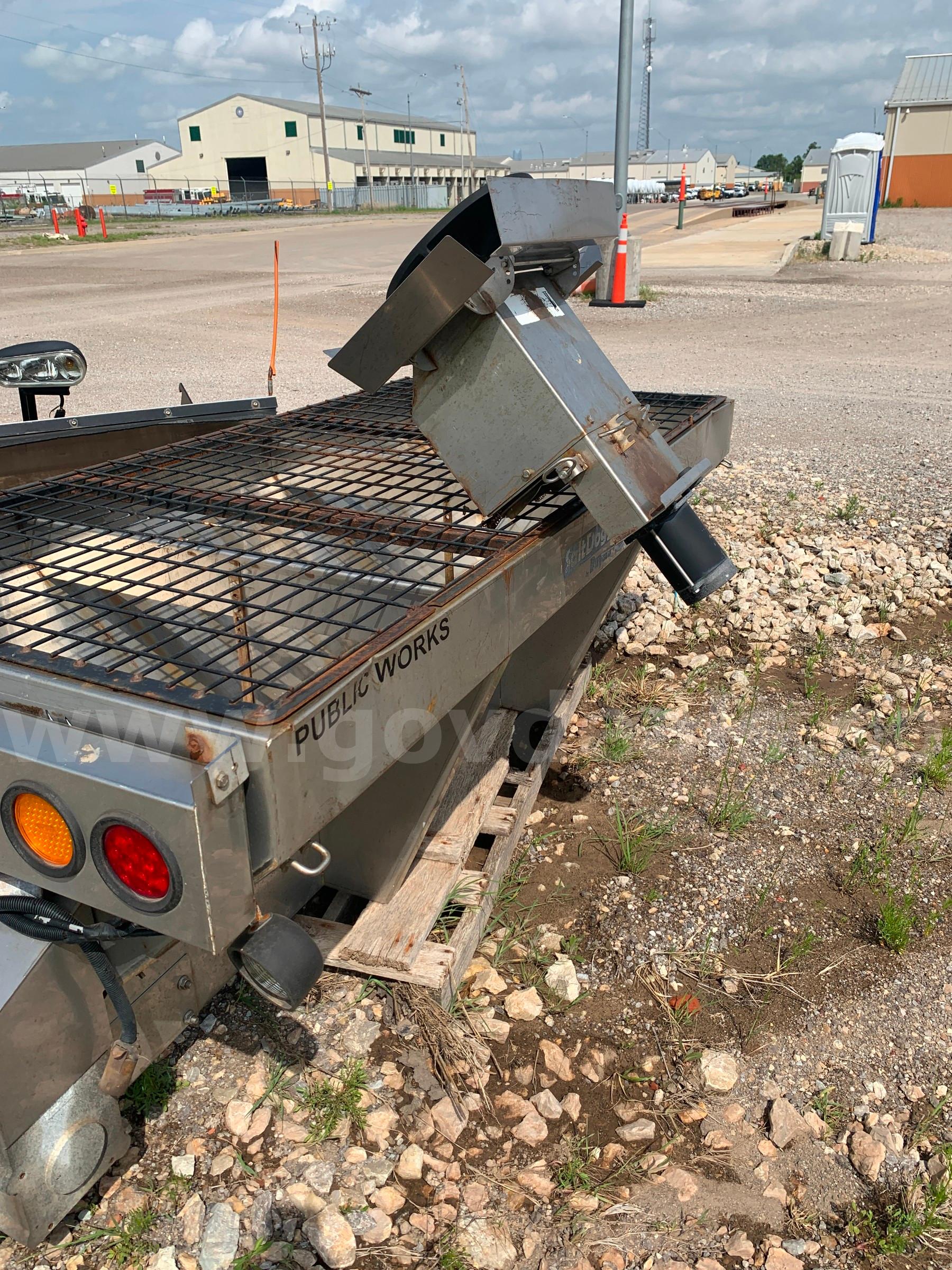 SnowDogg Salt Spreader SnowDogg  Government Surplus Auction - Photo #3