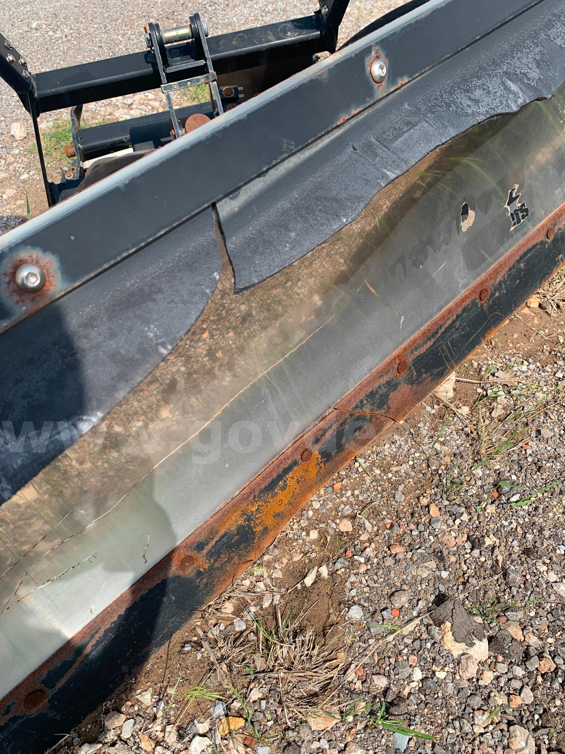 Snow Dogg Snow Plow SnowDogg  Government Surplus Auction - Photo #4