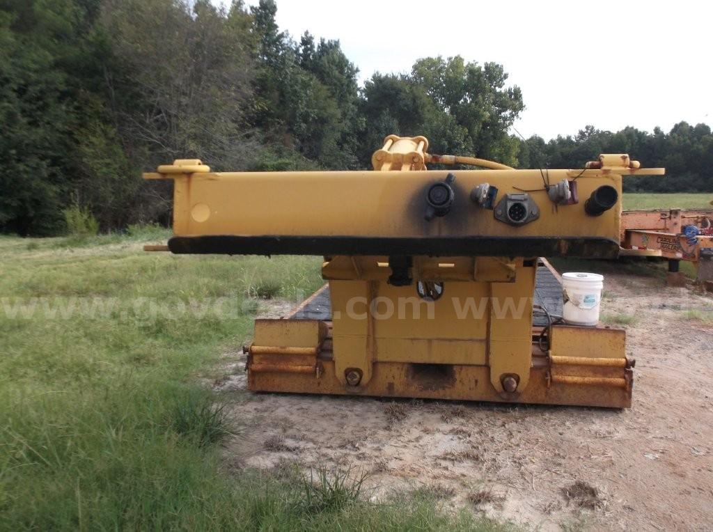 2007 Globe GTGN35-47 Drop Deck Lowboy Trailer  Globe Trailers Government Surplus Auction - Photo #4