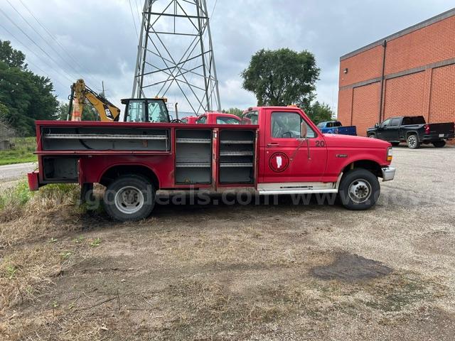 (P-20) 1997 Ford F-450 SD Ford F-450 Government Surplus Auction - Photo #6