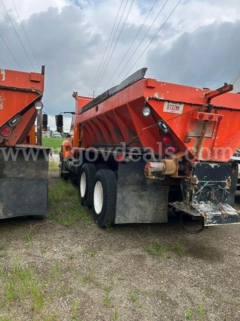 (D2-40) 2003 International 7500 International 7500 Government Surplus Auction - Photo #6