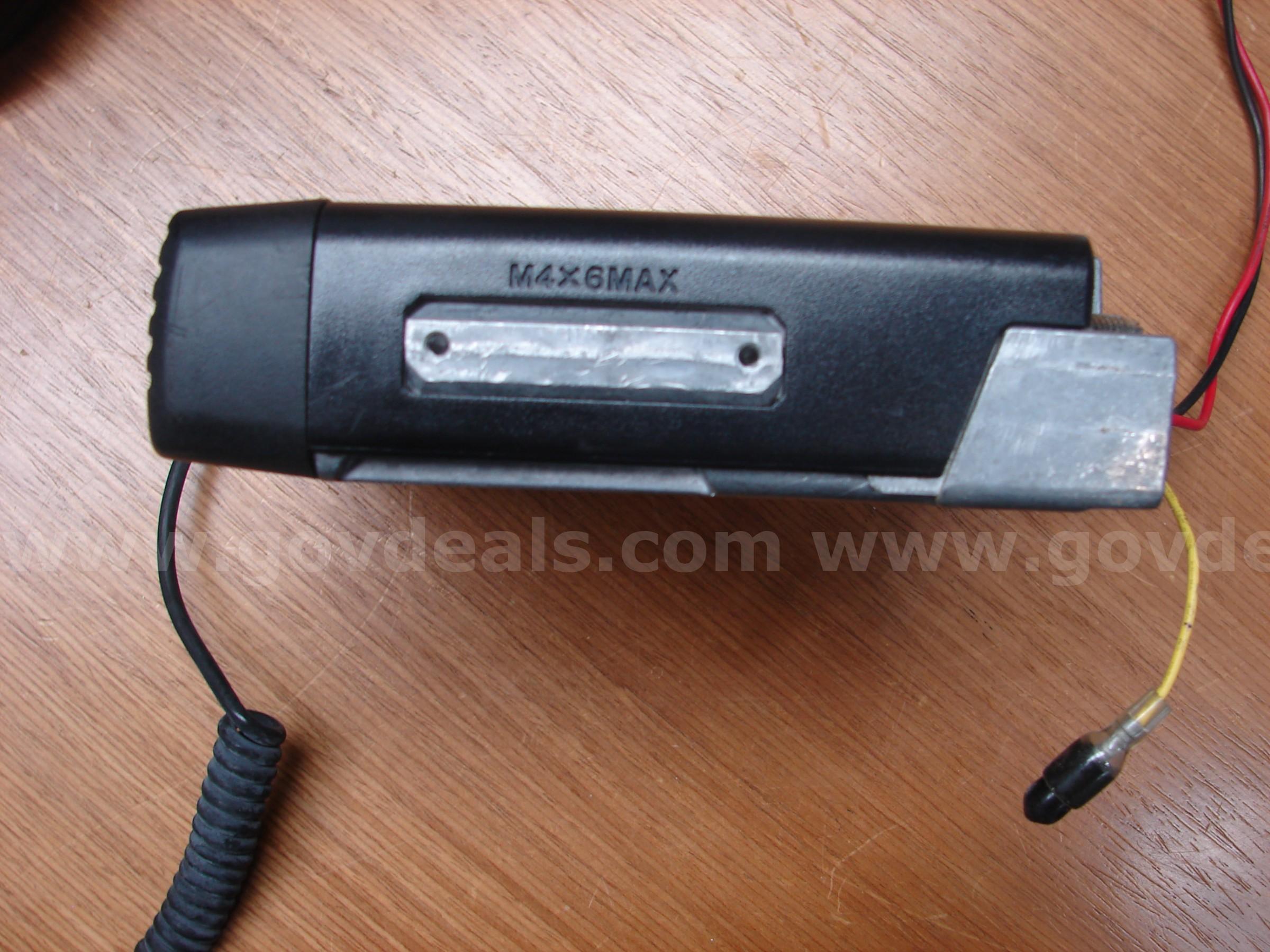 Kenwood NX-700 H-K UHF Radio with KMC-35 Mic. Kenwood 700 Government Surplus Auction - Photo #3