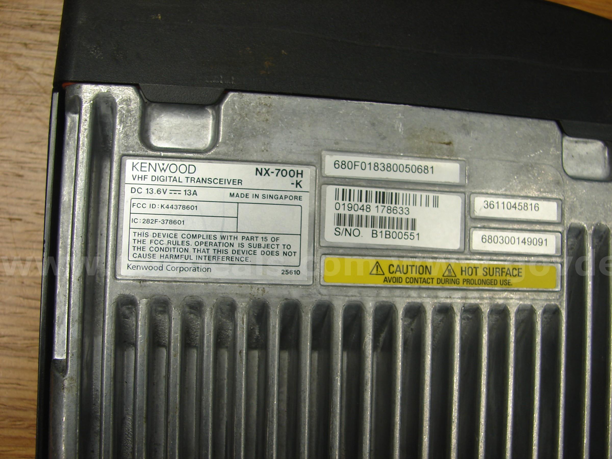 Kenwood NX-700 H-K UHF Radio with KMC-35 Mic. Kenwood 700 Government Surplus Auction - Photo #5