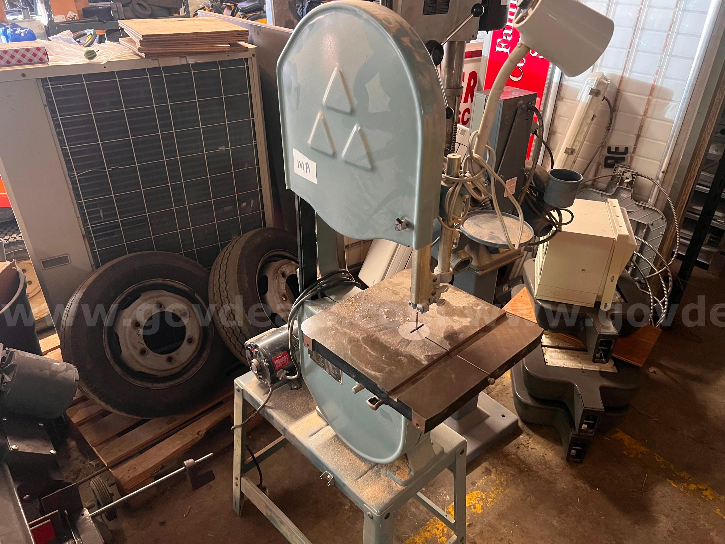 Delta Band Saw   Government Surplus Auction - Photo #2
