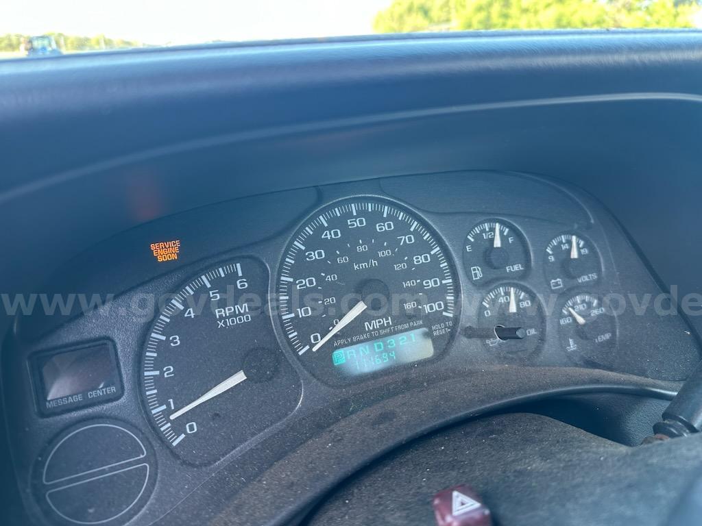 2002 Chevrolet Silverado 1500 LS Long Bed 4WD Chevrolet Silverado Government Surplus Auction - Photo #5