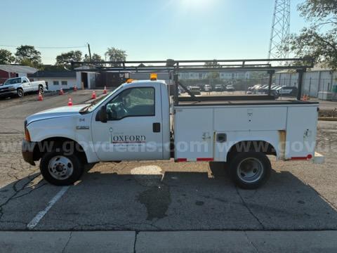 2005 Ford F-350 SD XL 4WD DRW