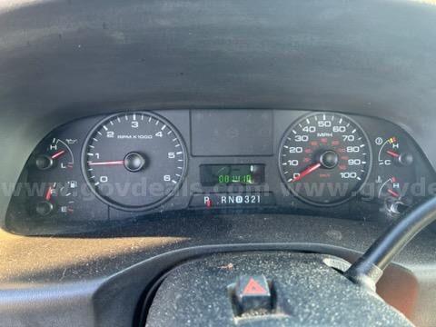 2005 Ford F-350 SD XL 4WD DRW Ford F-350 Government Surplus Auction - Photo #6