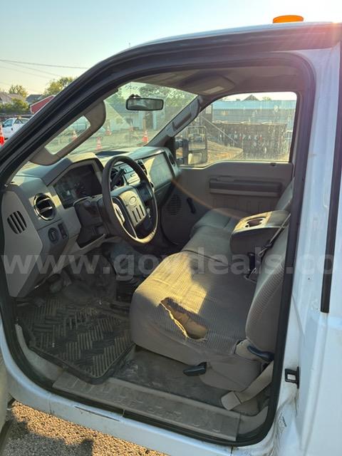 2008 Ford F-250 SD XL 4WD Ford F-250 Government Surplus Auction - Photo #5