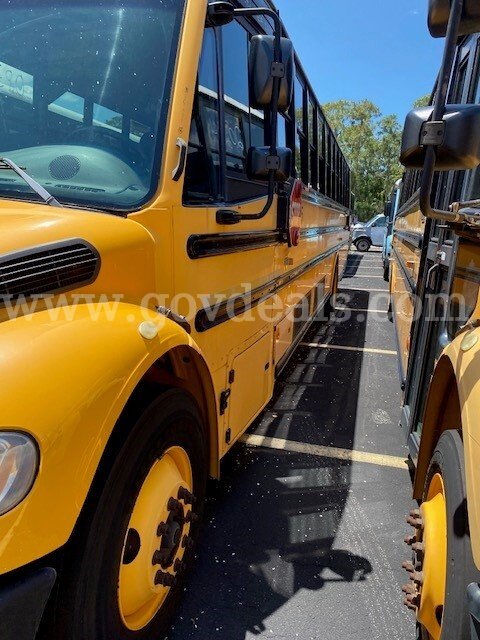 2011 Freightliner B2 Bus Chassis Freightliner B2 Bus Chassis Government Surplus Auction - Photo #3