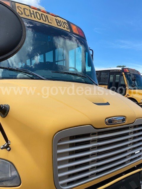 2011 Freightliner B2 Bus Freightliner B2 Bus Chassis Government Surplus Auction - Photo #2