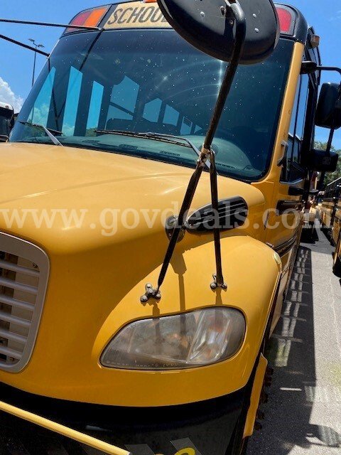2011 Freightliner B2 Bus Freightliner B2 Bus Chassis Government Surplus Auction - Photo #2