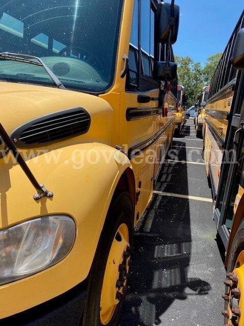 2011 Freightliner B2 Bus Freightliner B2 Bus Chassis Government Surplus Auction - Photo #3