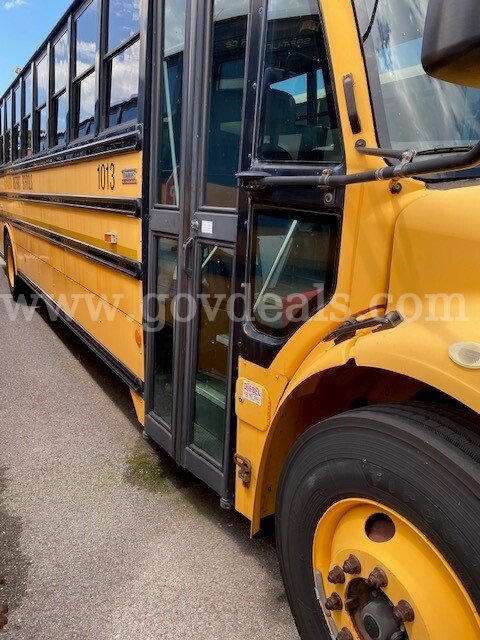 2011 Freightliner B2 Bus Freightliner B2 Bus Chassis Government Surplus Auction - Photo #2