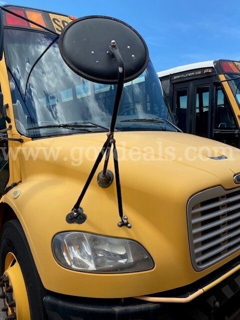 2011 Freightliner B2 Bus Freightliner B2 Bus Chassis Government Surplus Auction - Photo #3