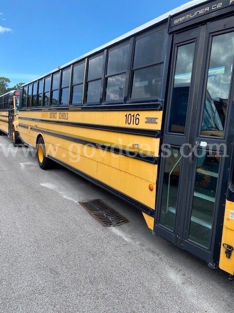 2011 Freightliner B2 Bus Freightliner B2 Bus Chassis Government Surplus Auction - Photo #2