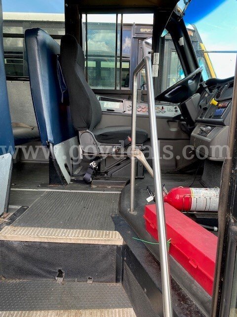 2011 Freightliner B2 Bus Freightliner B2 Bus Chassis Government Surplus Auction - Photo #4