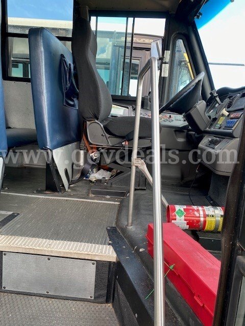 2011 Freightliner B2 Bus Chassis Freightliner B2 Bus Chassis Government Surplus Auction - Photo #2