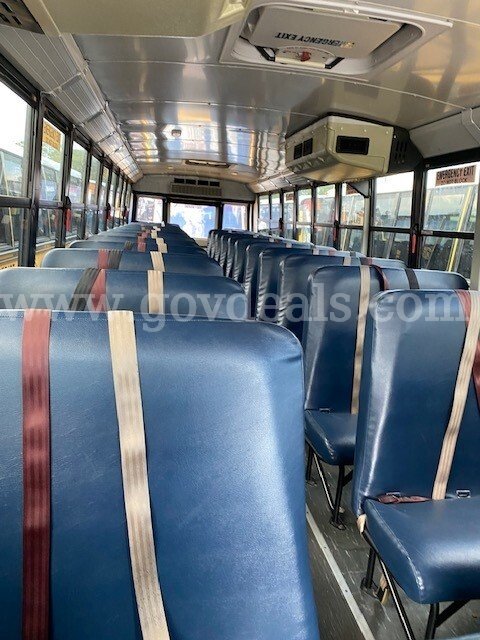 2011 Freightliner B2 Bus Chassis Freightliner B2 Bus Chassis Government Surplus Auction - Photo #4