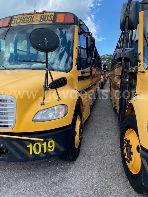 2011 Freightliner B2 Bus Freightliner B2 Bus Chassis Government Surplus Auction - Photo #2