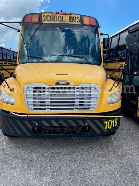 2011 Freightliner B2 Bus Freightliner B2 Bus Chassis Government Surplus Auction - Photo #3