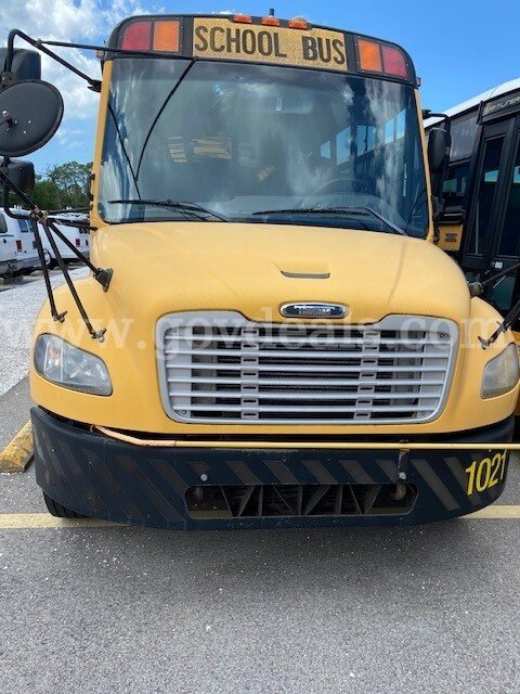 2011 Freightliner B2 Bus Chassis Freightliner B2 Bus Chassis Government Surplus Auction - Photo #2